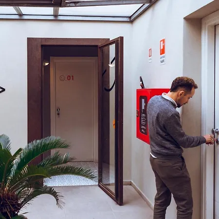 Hostel Lol Siracusa *